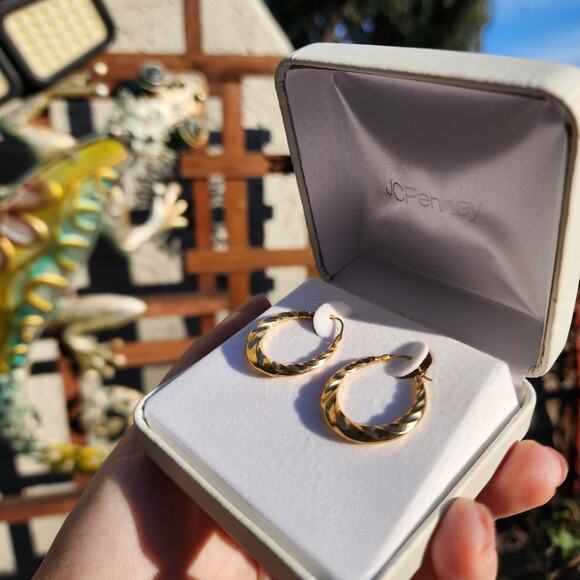 10k Yellow Gold Hoop Earrings Huggie Twisted Rope Puffy Minimalist Quiet Luxury - Picture 7 of 11